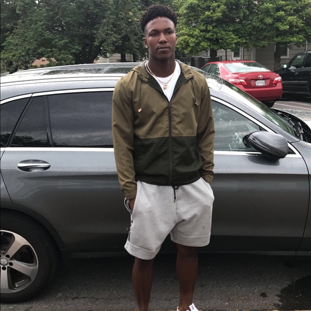 Meet your Posher, Jordan